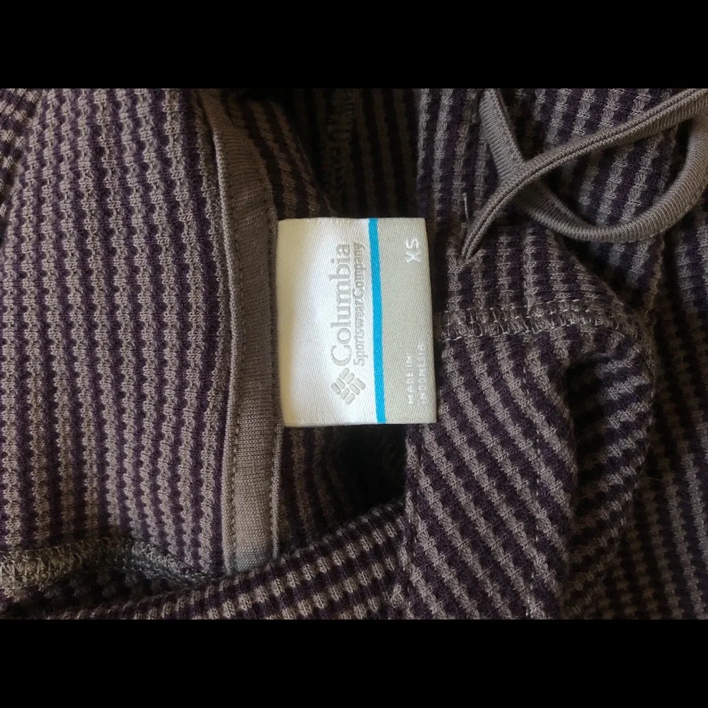 NWOT Columbia hooded long sleeve waffle knit shirt - Picture 3 of 5